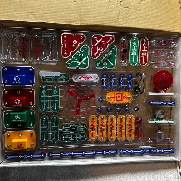 ELENCO ELECTRONICS SNAP CIRCUITS SET model sc-300 - Picture 2 of 8